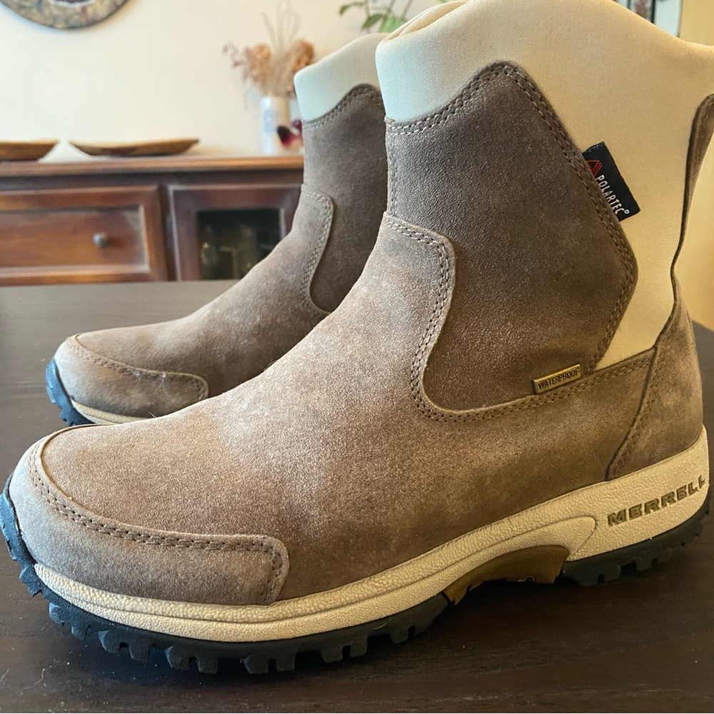 Merrell Women’s Brown and Tan Boots